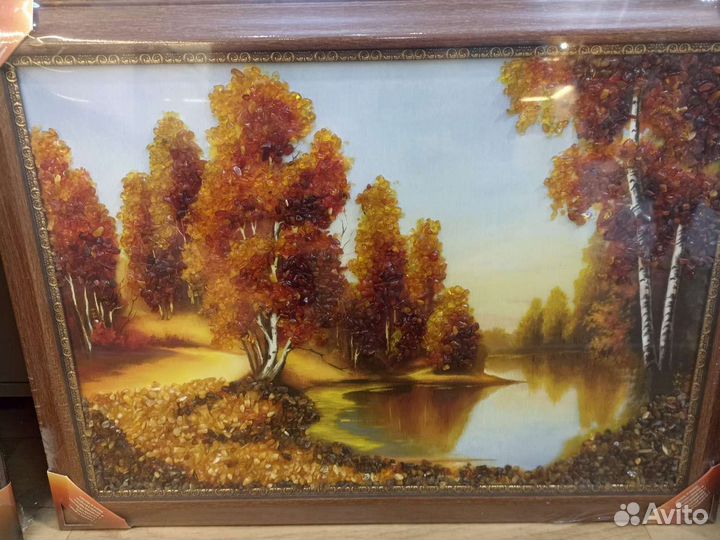 Янтарные сувениры, слоники, черепашки, картины