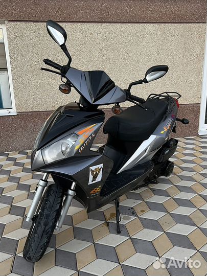Продам скутер 125 кубов