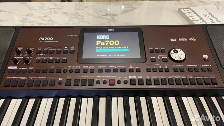 Korg PA 700