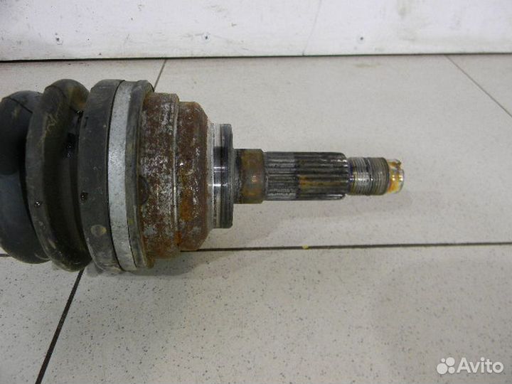 Привод передний правый