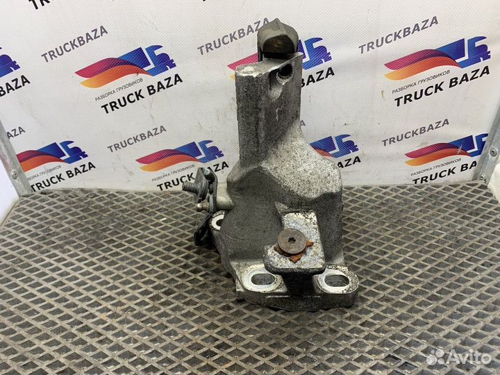 1927788 Кронштейн торсиона левый Scania 5-series