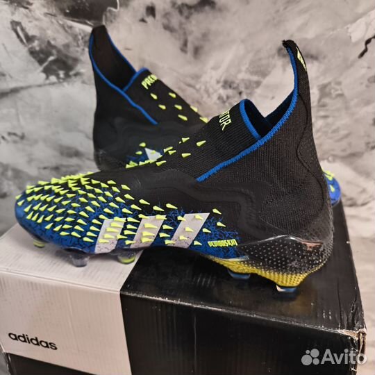 Бутсы Adidas Predator Freak