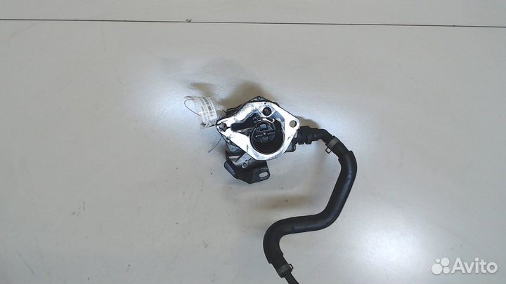 Насос вакуумный Nissan Note E11, 2008