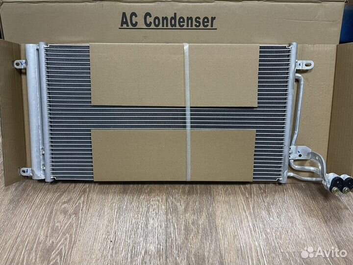 Радиатор кондиционера на Polo rapid fabia