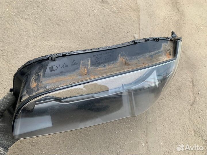 Стекло фары левой X3 E83