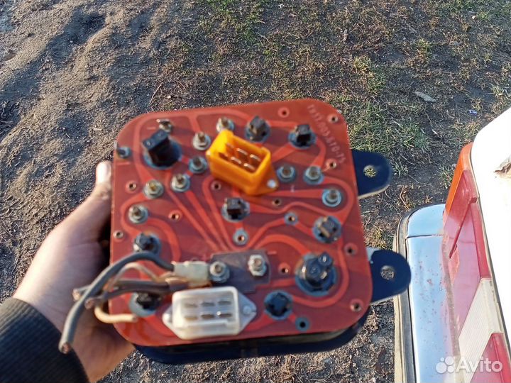 Продам комбинация приборов Волга (газ-31029)