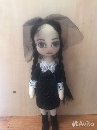 Кукла Уэнсдей Аддамс