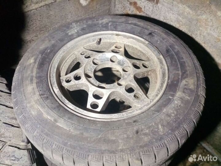 R15 Toyo 310 215/70, PCD 6x139.7 DIA 110