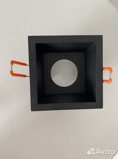 Точечные светильники 6 штук