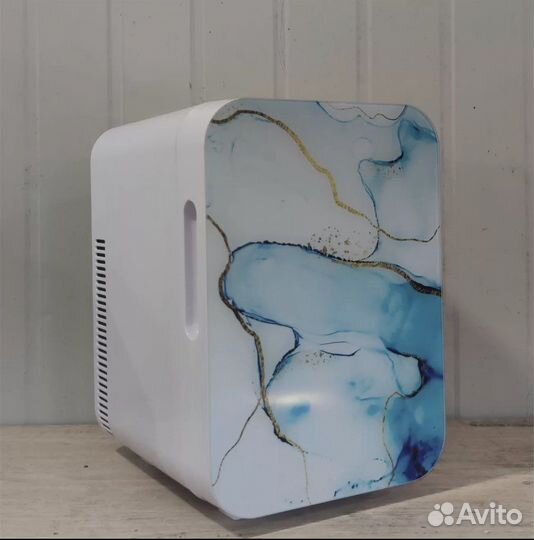 Бьюти мини-холодильник для косметики