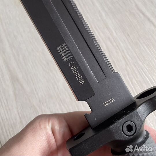 Нож походный с компасом и огнивом