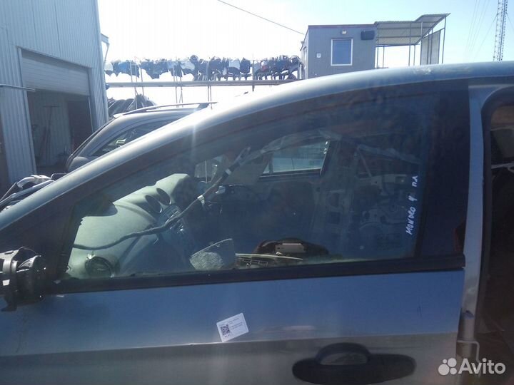 Форд Мондео стекло переднее левое