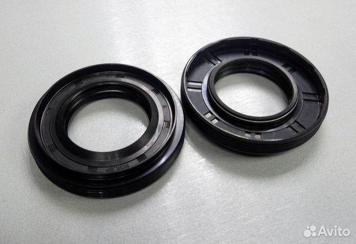 Сальник 37x66x9.5/12 LG NQK одностор. с губой CX12