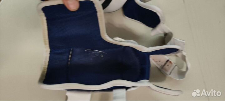 Налакотники хоккейные bauer