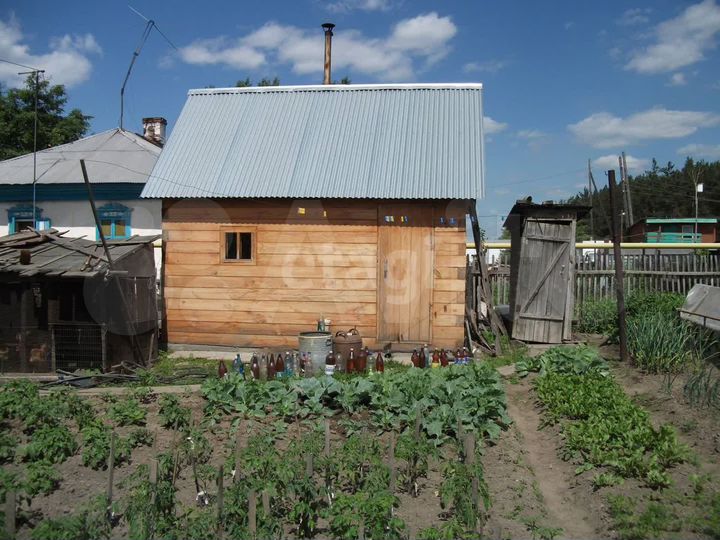 Дом 27 м² на участке 5 сот.