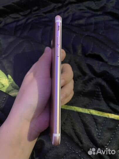 Телефон iPhone 7