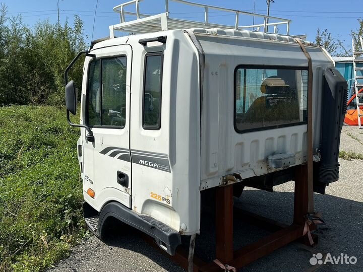 Продается кабина HD120 Mega Truck