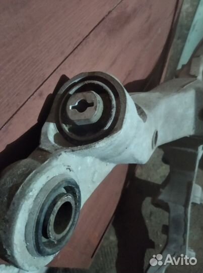 Подрамник запчасти Volvo S60 2.4 AT 2004