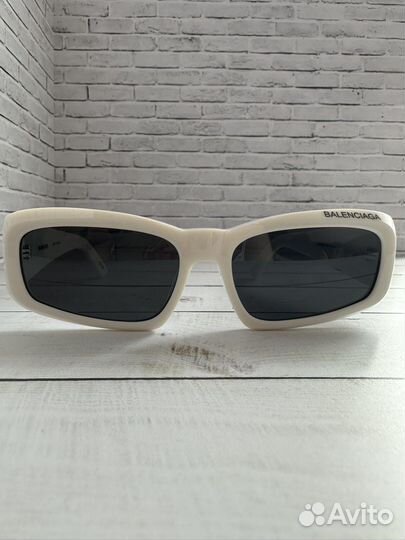 Солнцезащитные очки Balenciaga