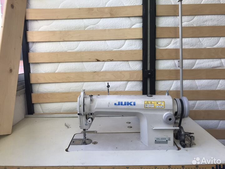 Швейная машина Juki. DDL-8300N
