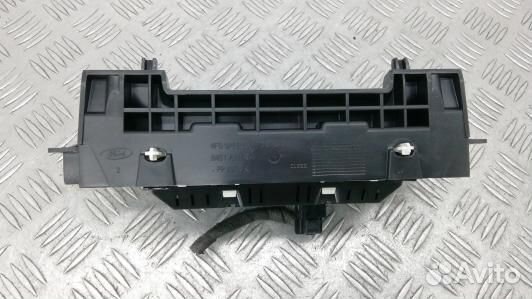 Монитор ford focus 3 (8SV17JA01)