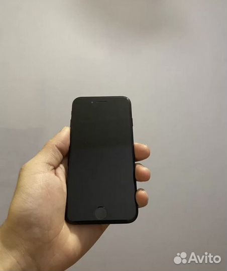 iPhone 7, 32 ГБ