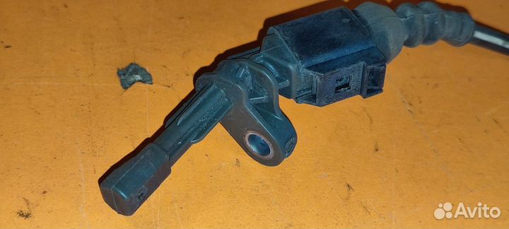 Датчик abs Volkswagen Passat B7, задний левый