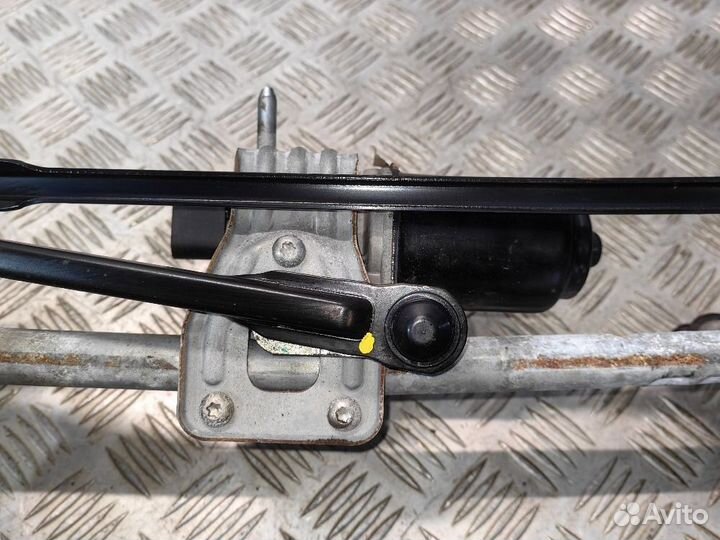 Моторчик стеклоочистителя передний Skoda Rapid