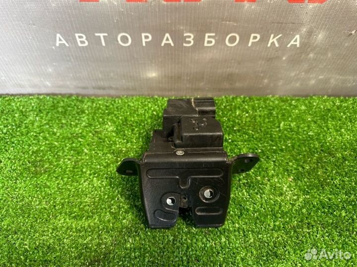 Замок крышки багажника Hyundai Ix35 2.0 G4KD 2011