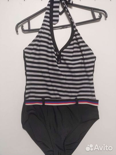 Купальник слитный 44