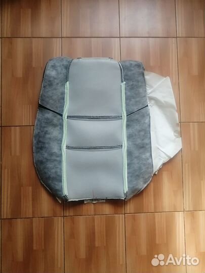 Новая обшивка спинки сиденья Jeep Grand Cherokee