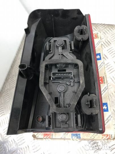 Фонарь задний левый Citroen/Peugeot 6350EE