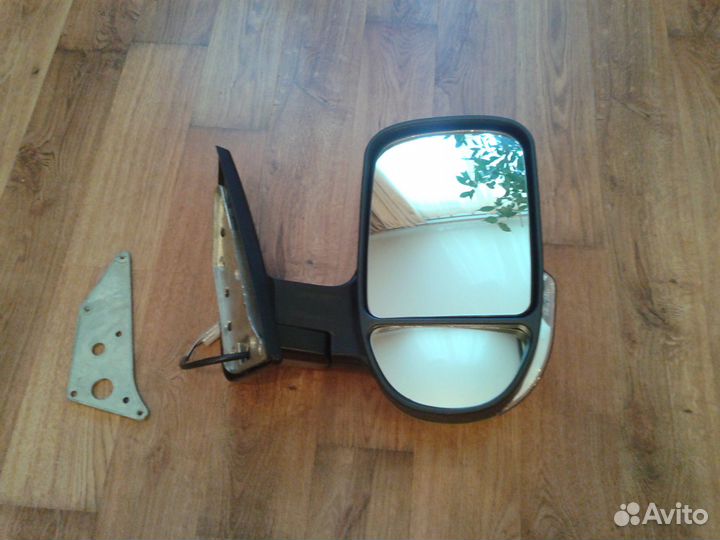 Боковое зеркало-правое