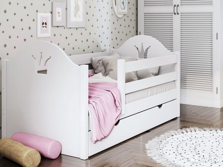 Детская кровать с бортиком