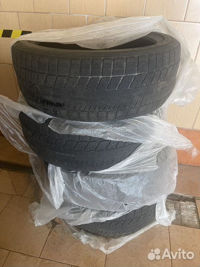 Bridgestone Blizzak VRX 245/25 R19 Y