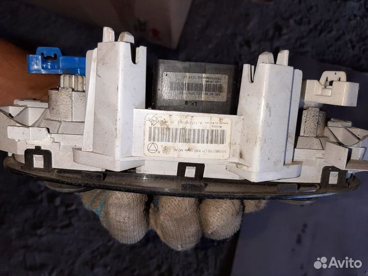 Блок управления отопителем с кондиционером Дастер