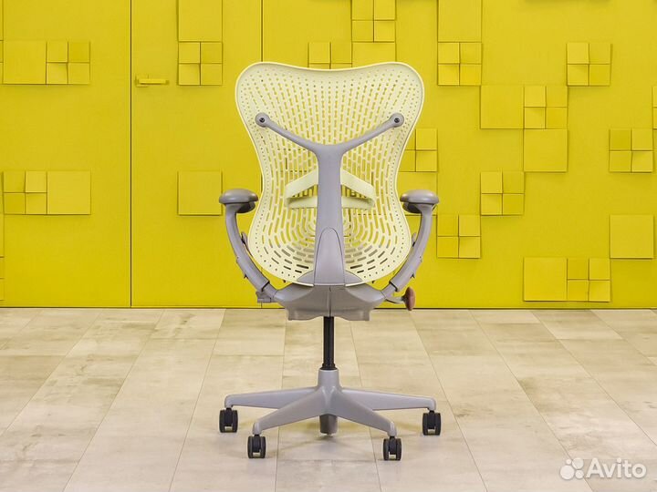 Кресло руководителя Herman Miller Mirra США