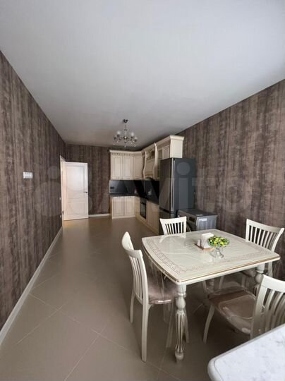 2-к. квартира, 79,8 м², 6/10 эт.