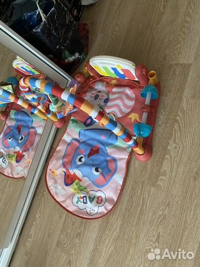 Развивающий коврик с пианино