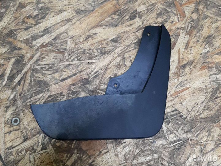 Брызговик передний правый Рено Аркана