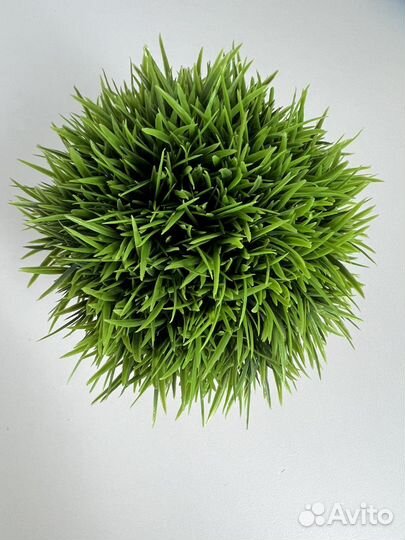 Искусственная зелень в кашпо