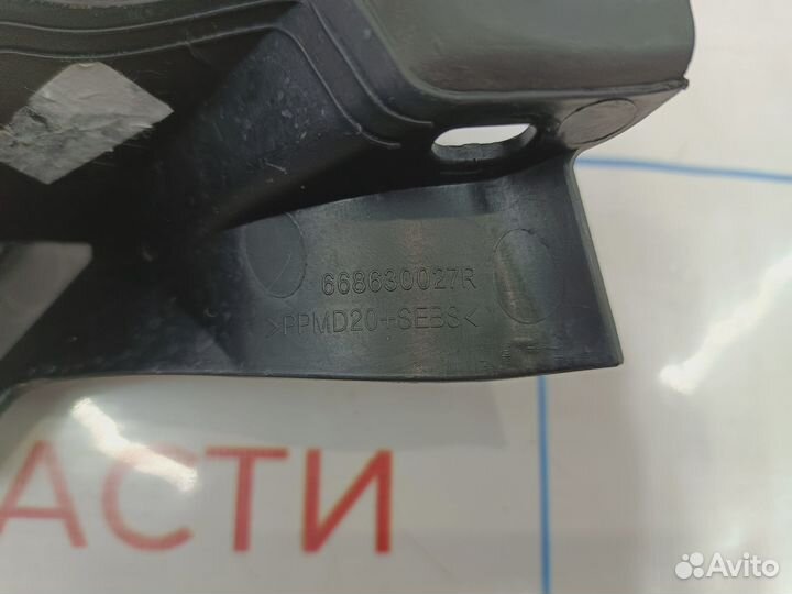 Накладка решетки стеклоочистителей левая Renault M