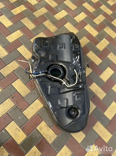 Топливный бак Geely Emgrand Ec7 1.8