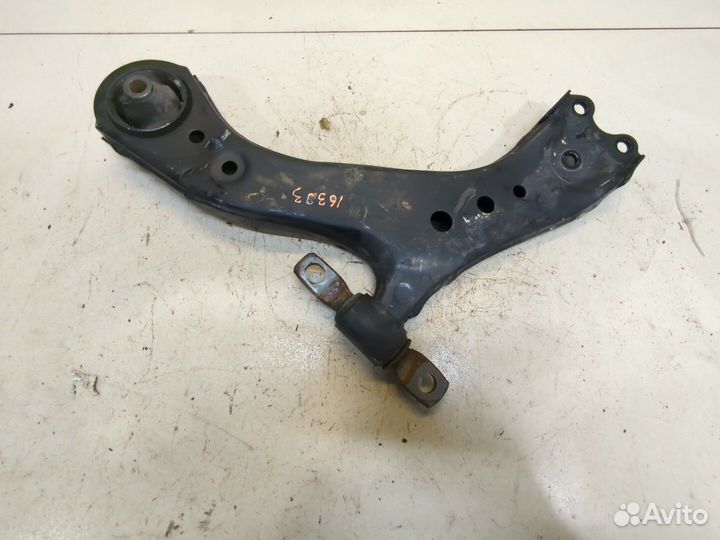 Рычаг подвески Toyota Camry XV70, 2019