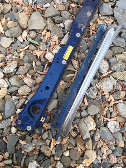 Toyota rav 4 2004 планка телевизора верхняя