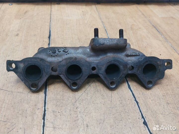 Коллектор выпускной Opel Astra J A17DTR 2011