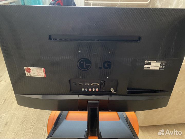 Телевизор-монитор LG M2752D