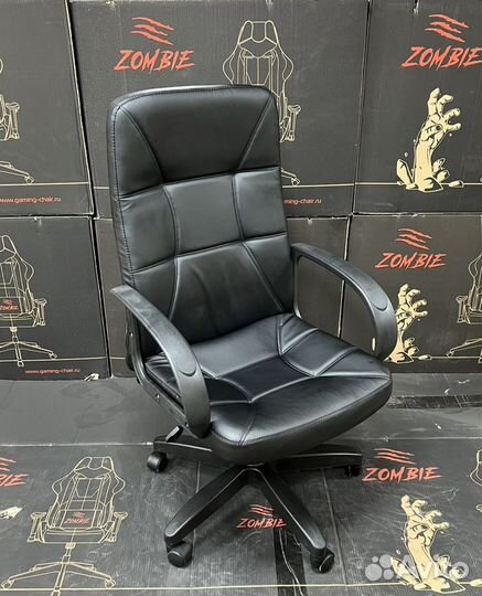 Офисное кресло