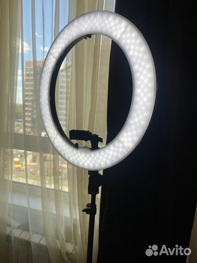 Кольцевая лампа со штативом бу