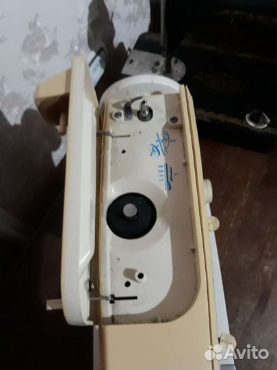 Швейная машинка